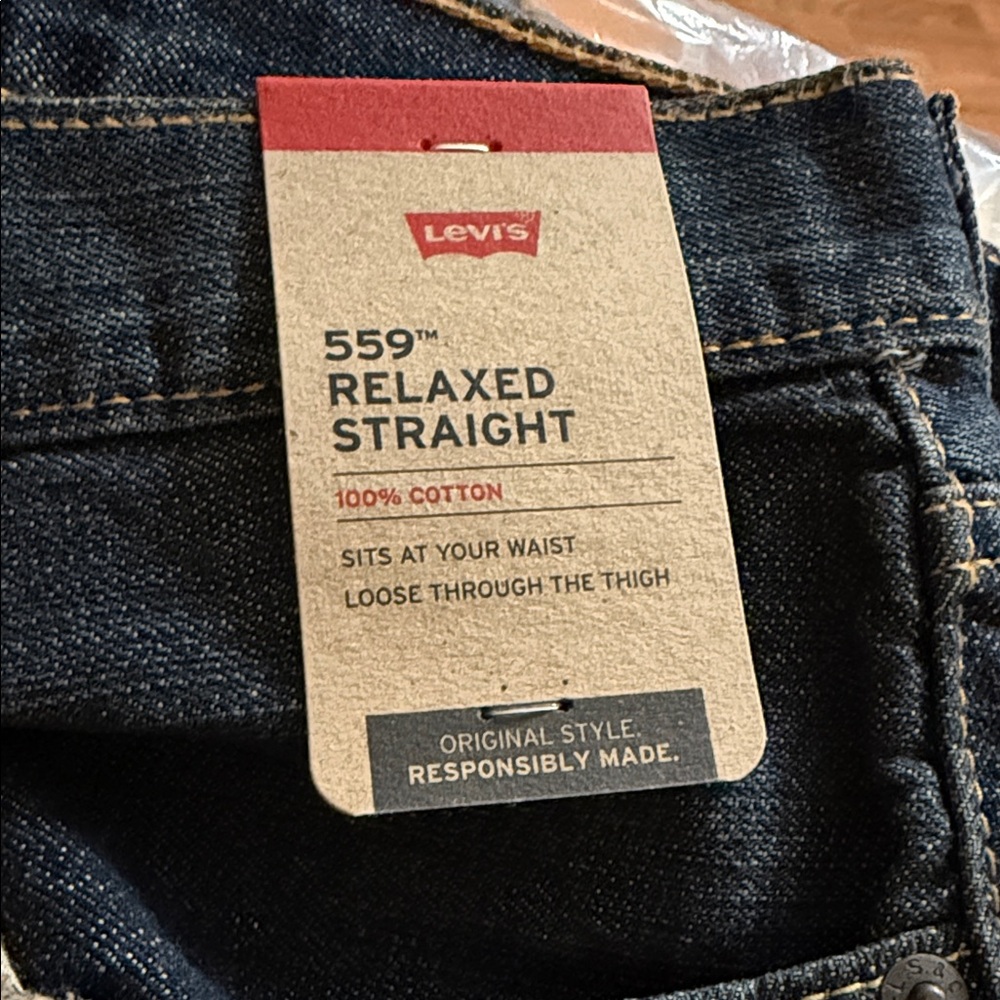 Levi's Relaxed Straight Jeans in Dark Indigo with Red Tag